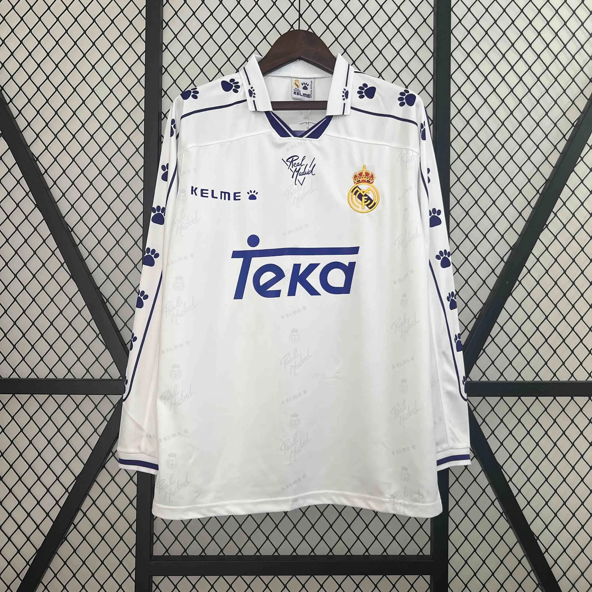 94-96 Real Madrid Home Retro Kit Long Sleeve Vintage Shirt Football AAAAJersey Supplier 6