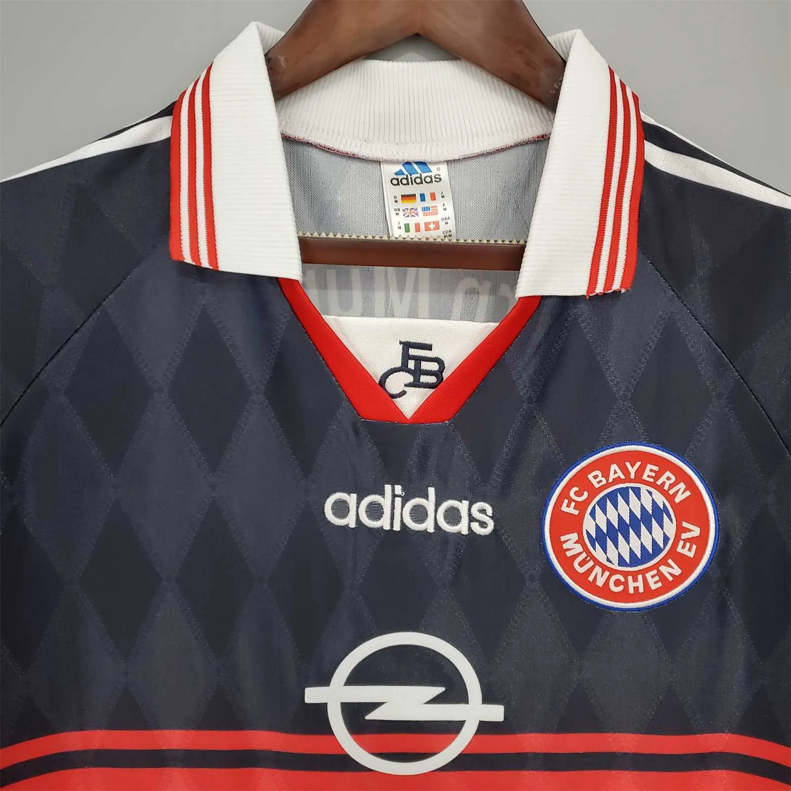 97-99 Bayern home 2