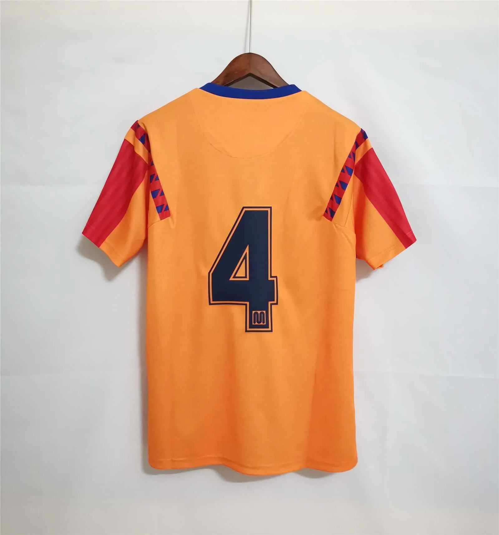 91-92 Barcelona away 10