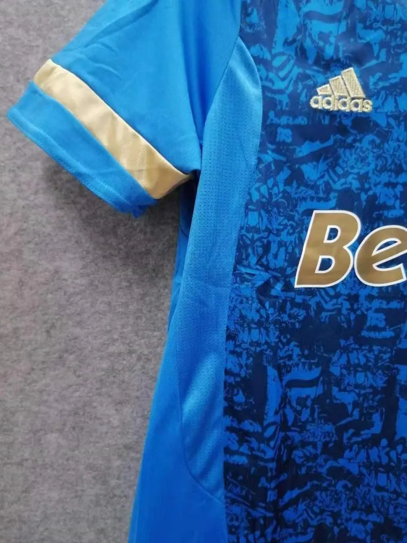 11-12 Marseille blue away 1