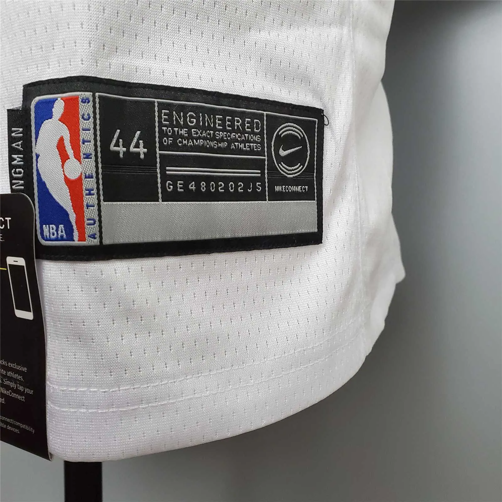 Bryant #24 Lakers Round neck white 4