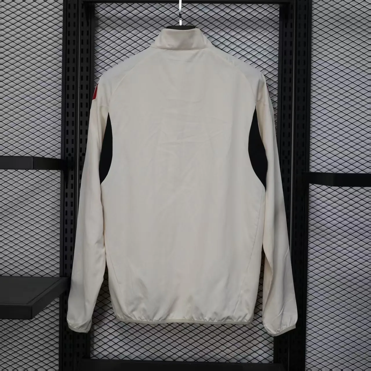 25-26 Liverpool Beige Windbreaker Jacket AAAAJersey Supply Yupoo 3