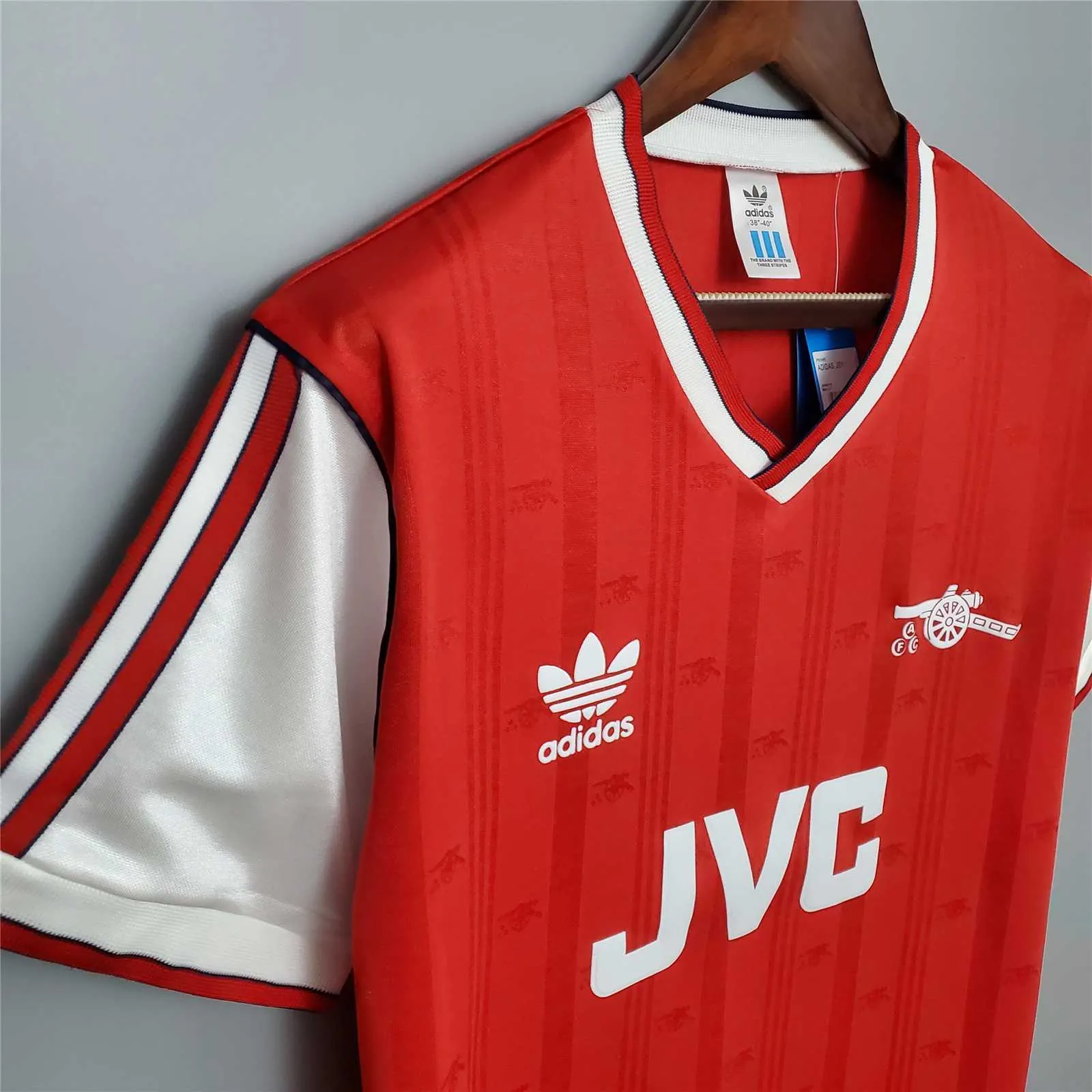 88-90 Arsenal home 4
