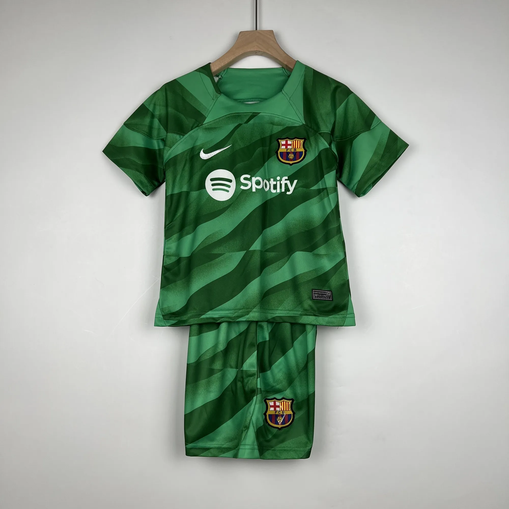 23-24 Barcelona Kids goalkeeper green size 16-28 9