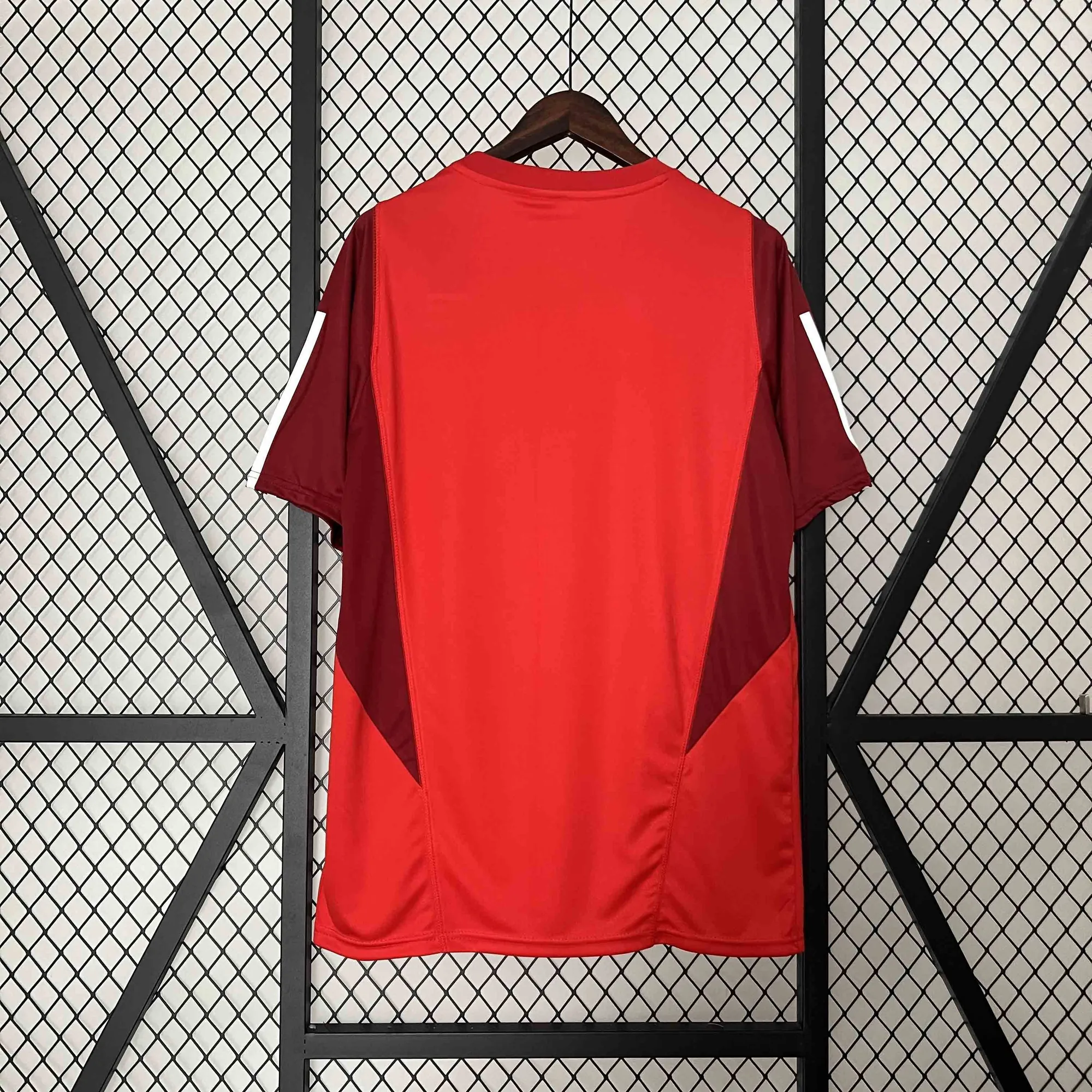 24-25 Internacional Red Training Shirt Jersey Supplier Yupoo 1