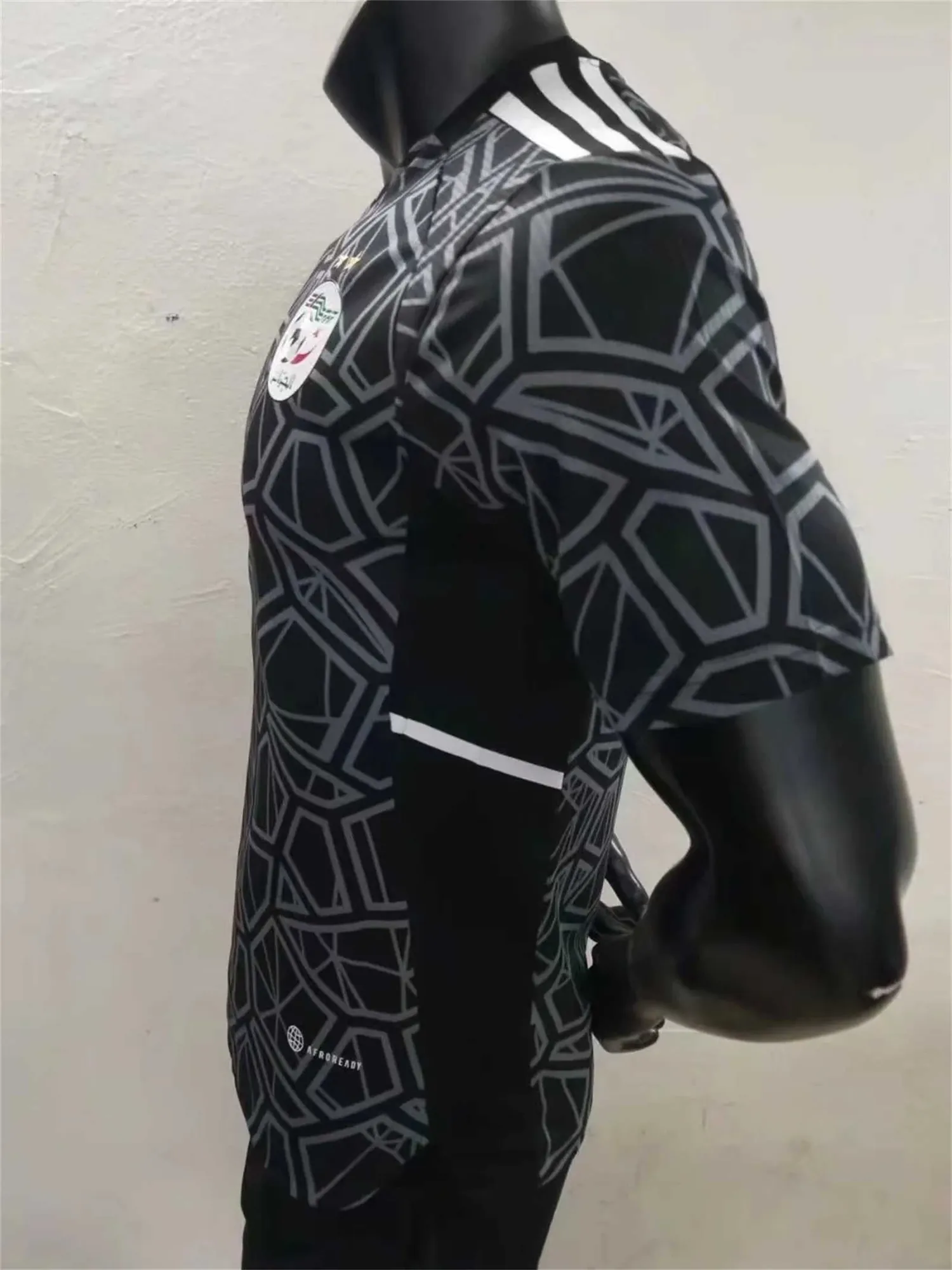 2022 Algeria Goalkeeper Players Edition 1