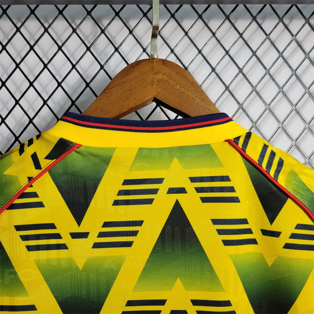 91-93 Arsenal away 6
