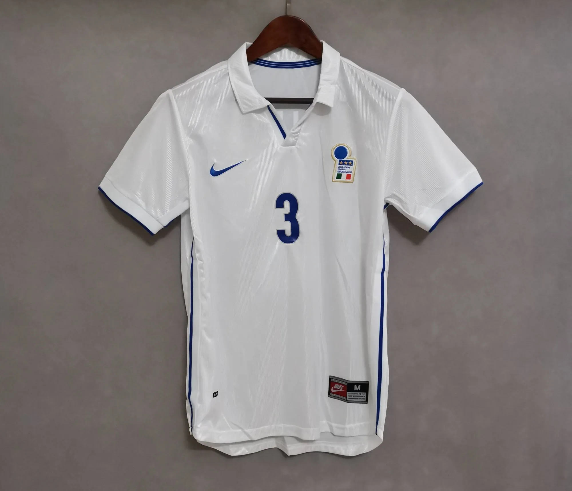 1998 Italy away 10