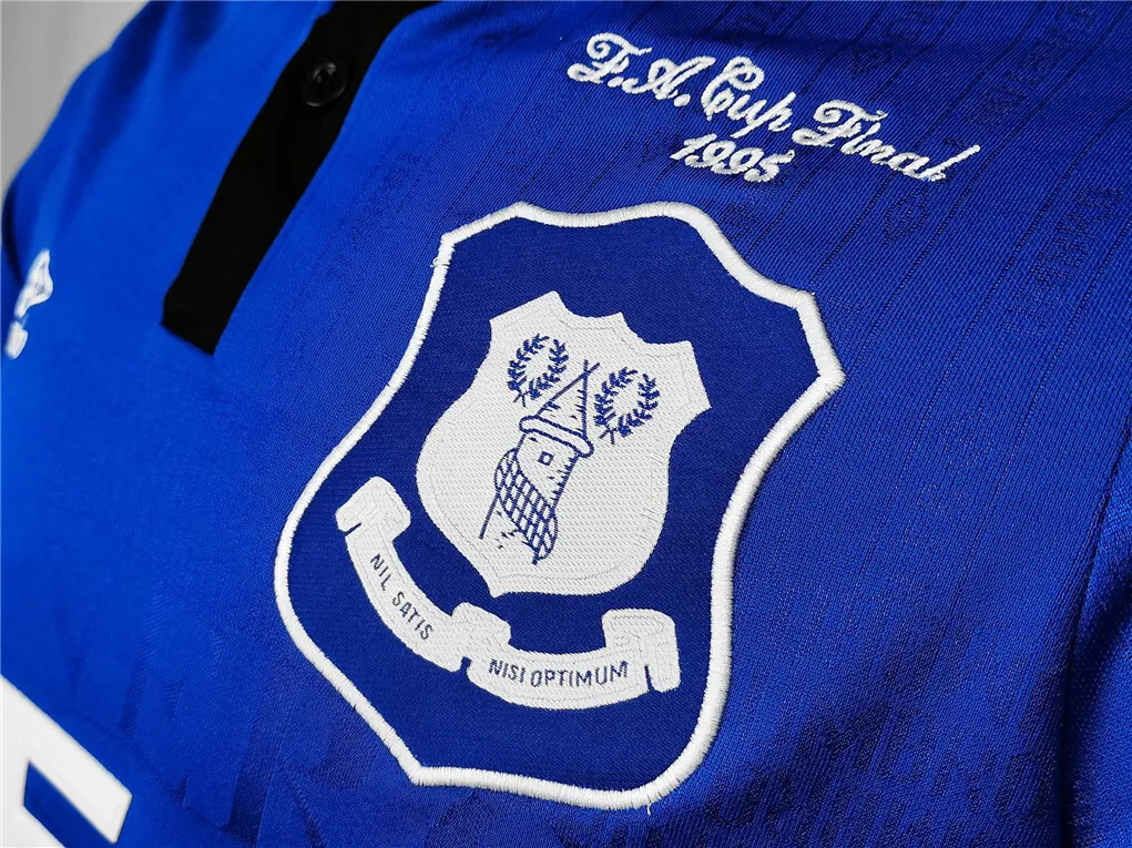 95-96 Everton home 5