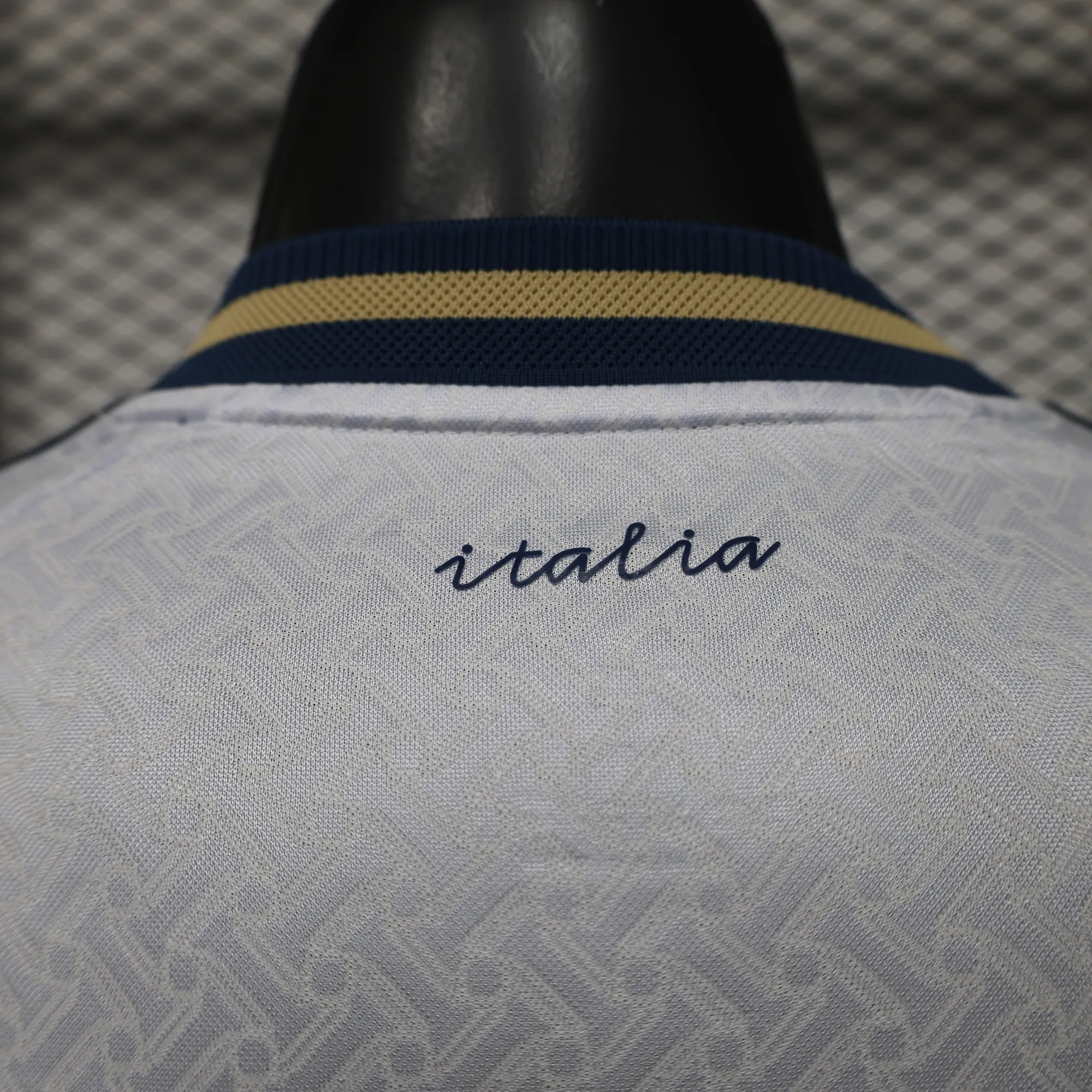 2026 Italy Away Mens Kit Football Player Version Long Sleeve Shirt AAAAJersey Supply Yupoo 9 1