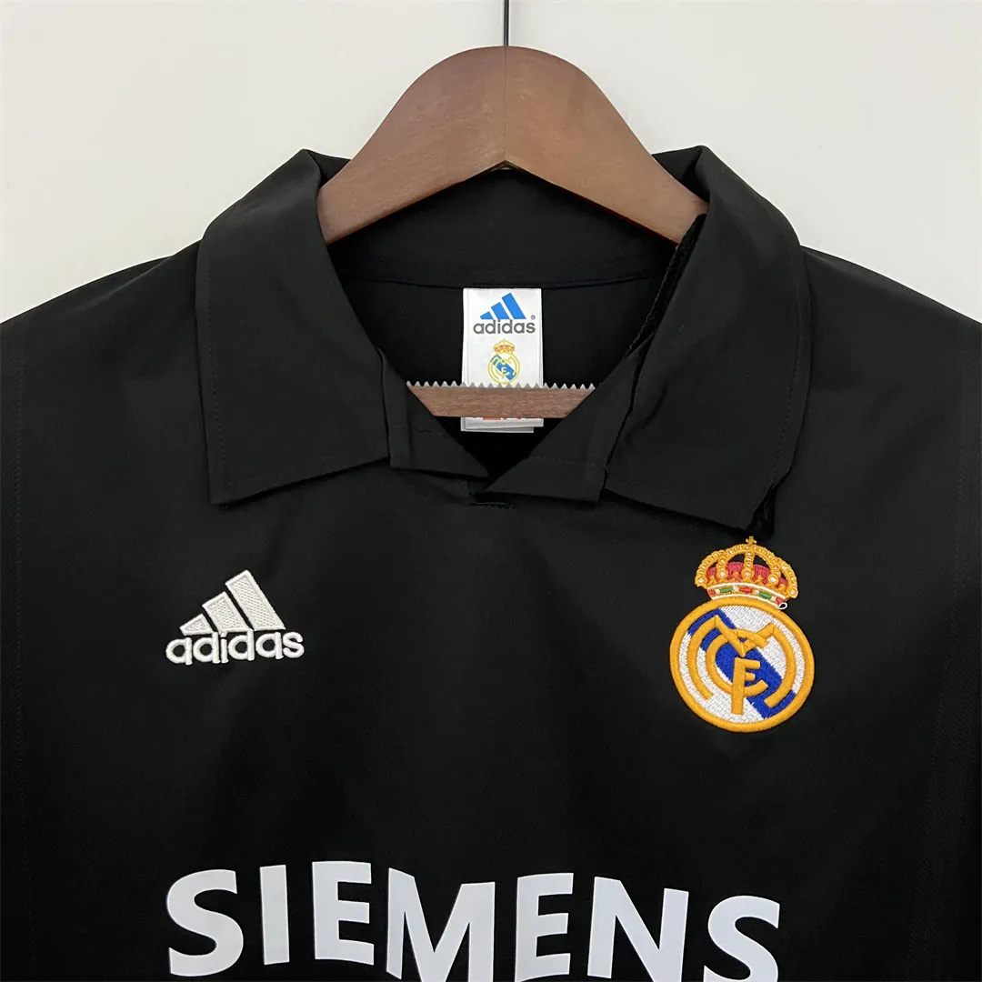 02-03 Real Madrid away 5