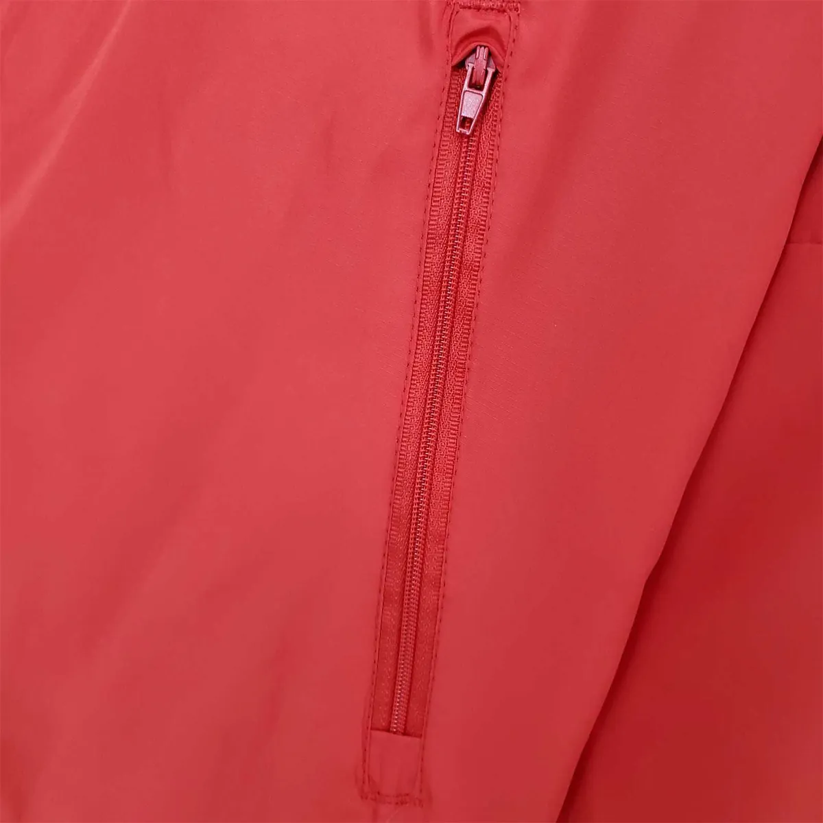22-23 Manchester United red windbreaker 3