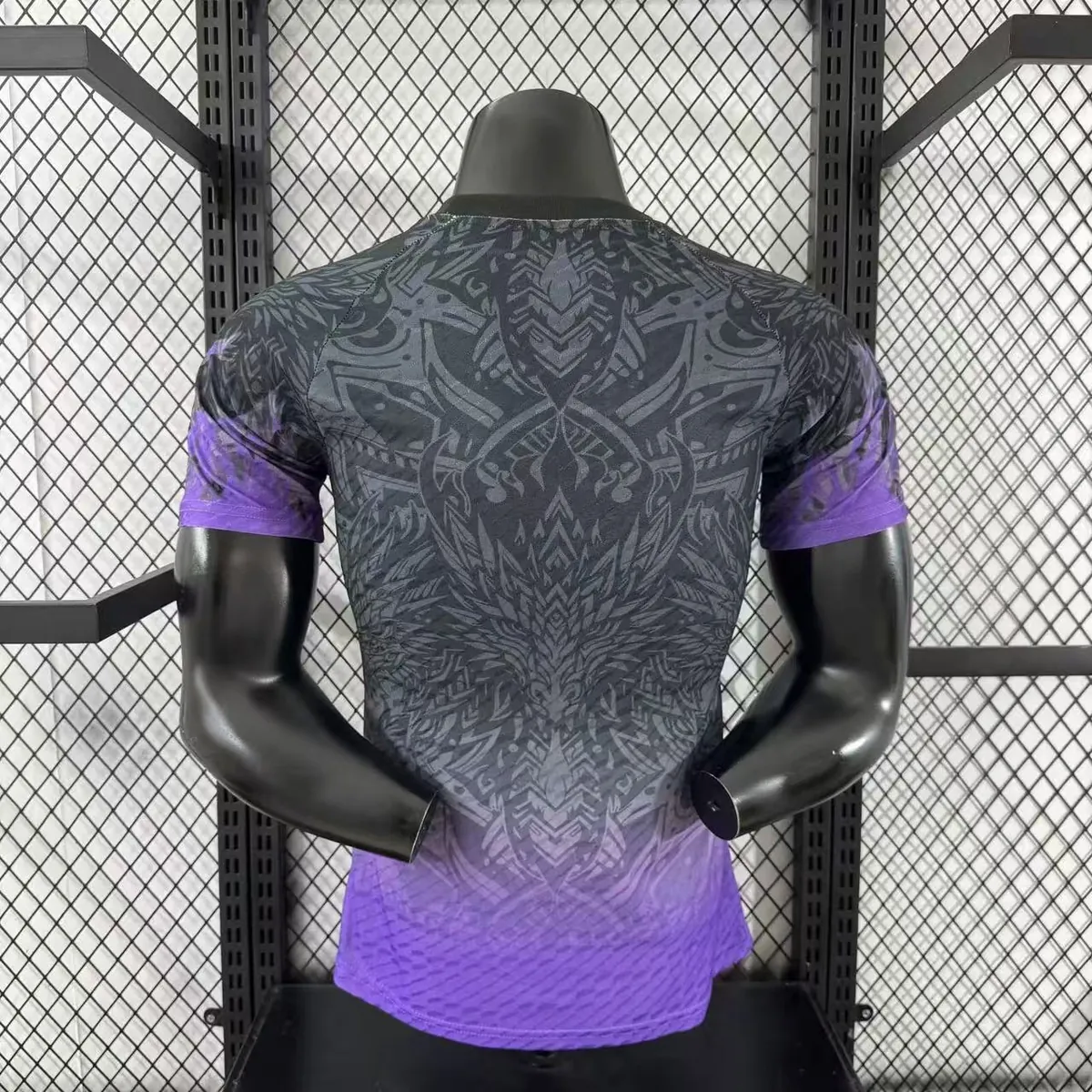 25-26 Real Madrid Dragon Pattern Kit Special Edition Player Version Soccer AAAAJersey Supply Yu 1