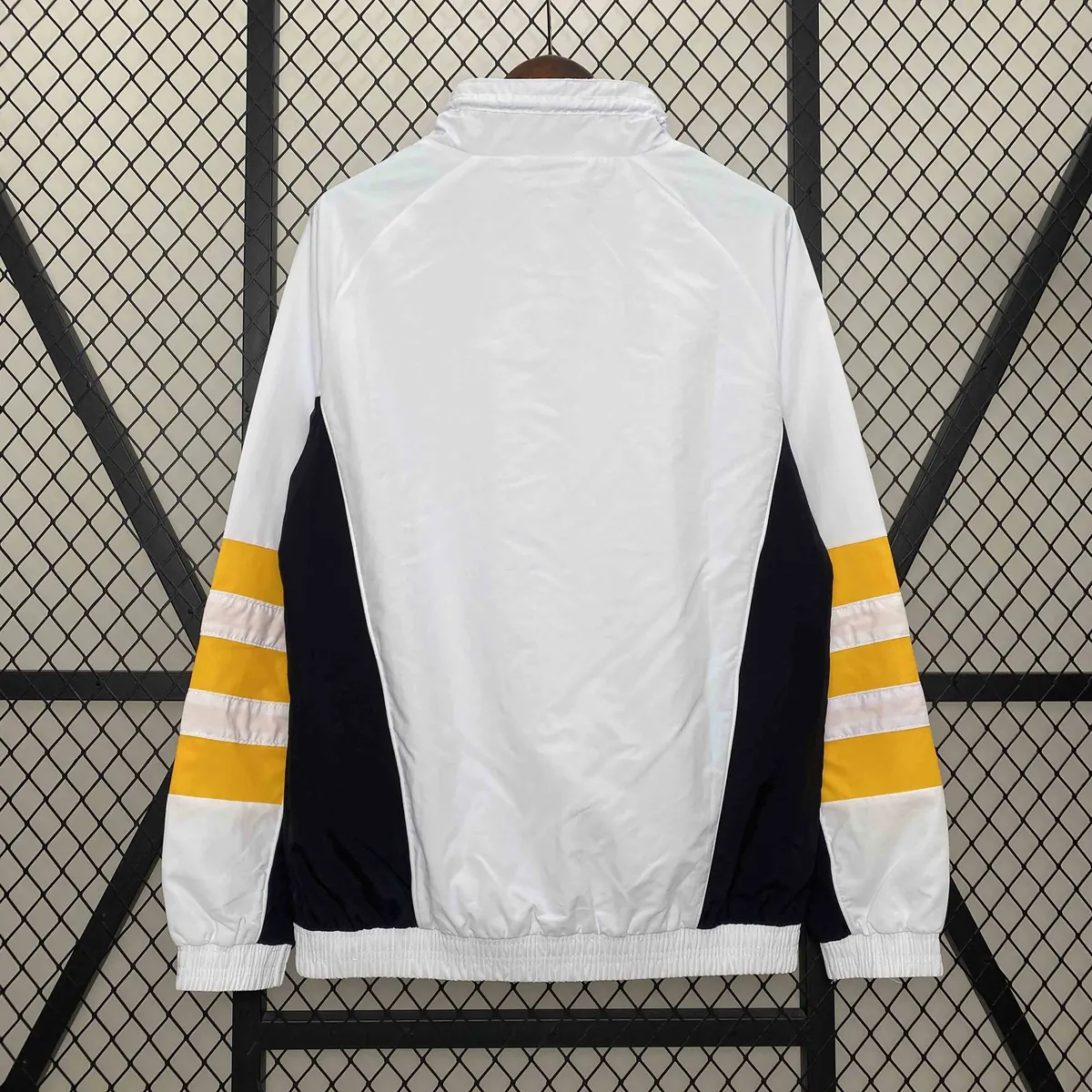 24-25 Real Madrid White Windbreaker Jacket AAAAJersey Supplier Yupoo 4