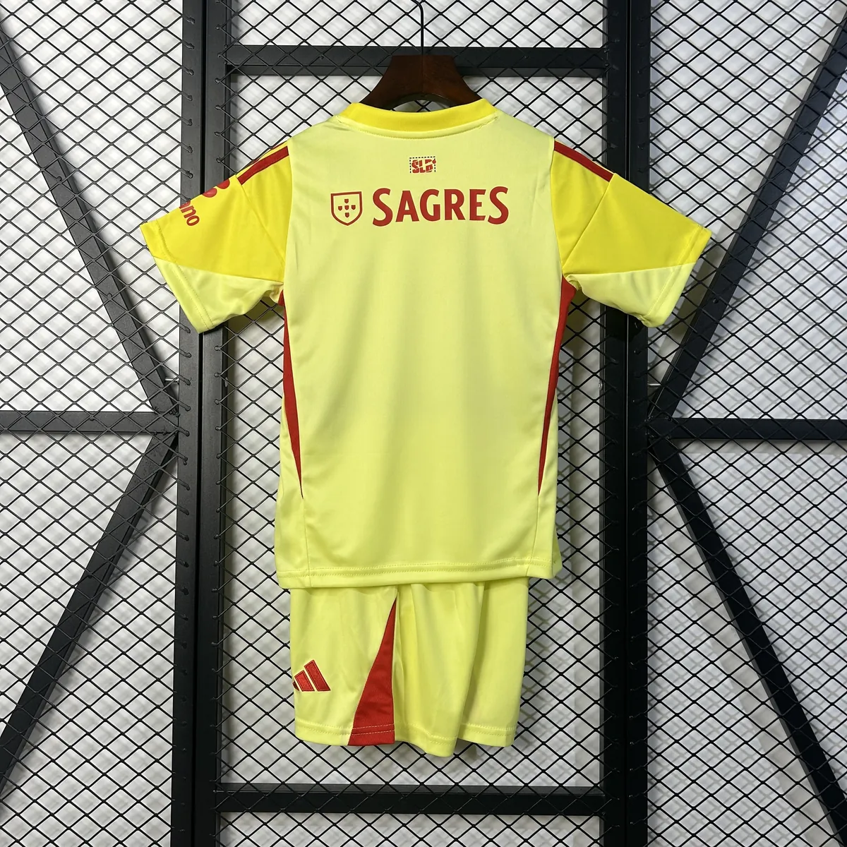 25-26 Benfica Yellow Goalkeeper Kid Kits Youth Apparels Sino AAAAJersey Supply Yupoo 5