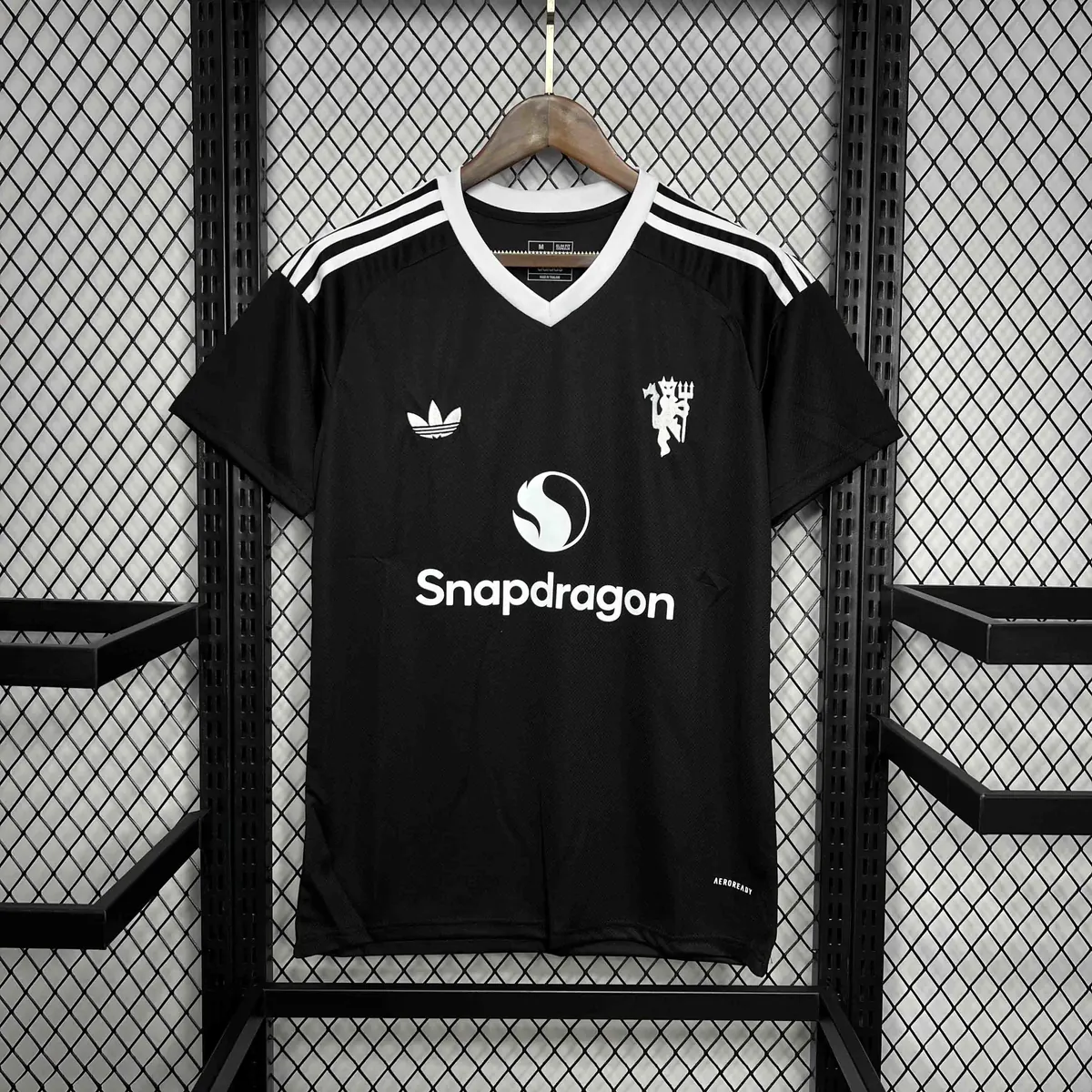 24-25 Manchester United Black GoalKeeper Kit Soccer Uniforms Soccer AAAAJersey Yupoo 6