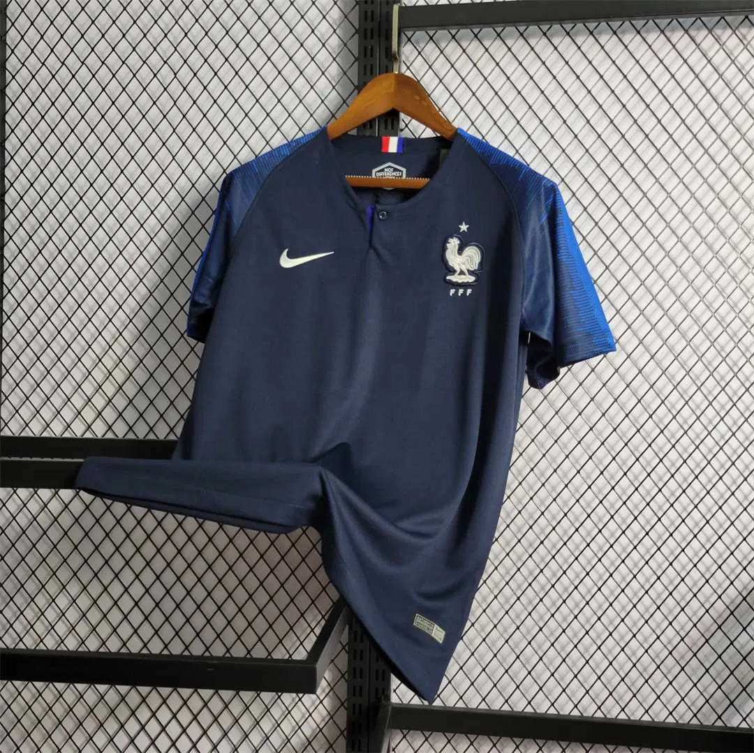 2018 France home 8