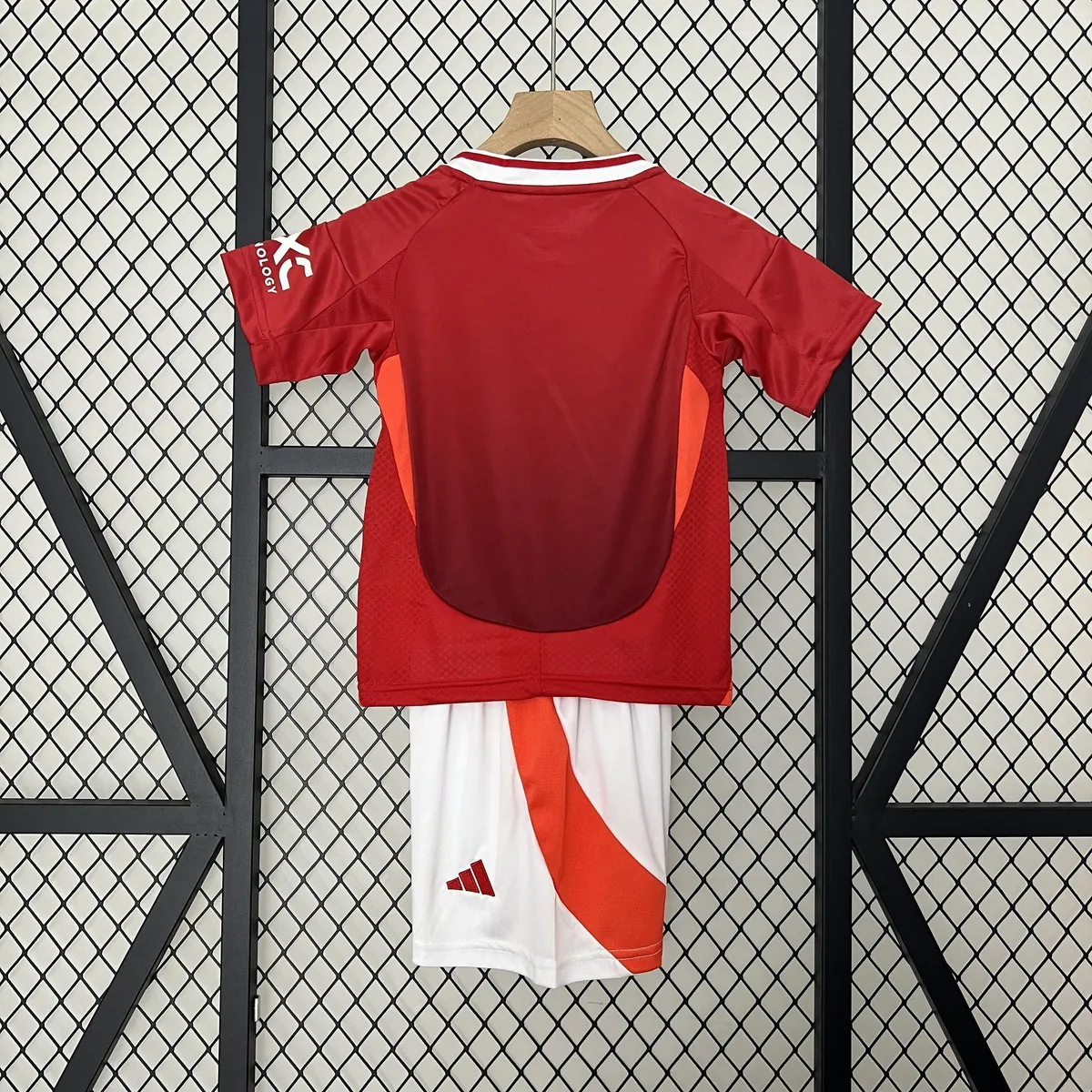 24-25 Manchester United Home Kid Kits Children Apparel AAAAJersey Wholesale Yupoo 8