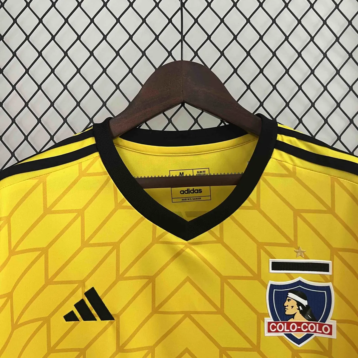 24-25 Colo Colo Goalkeeper Yellow Kit Football AAAAJersey Supplier 1