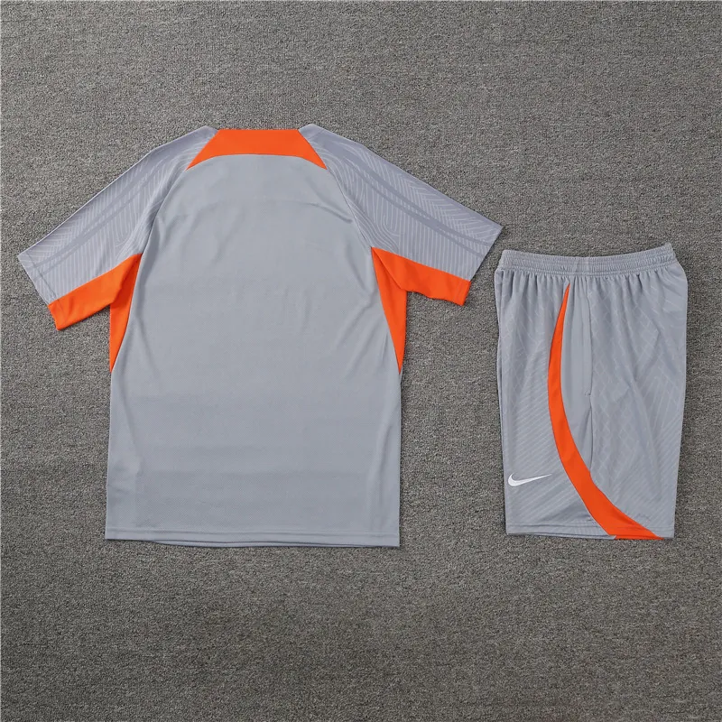 23-24 Inter Milan Training Soccer Jerseys Football Shirts 1