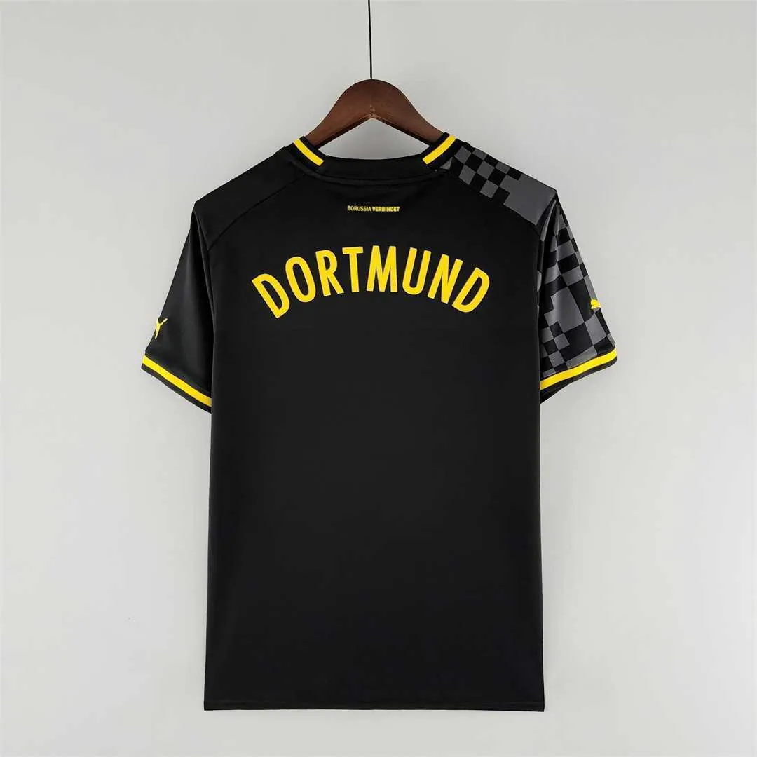 22-23 Dortmund away 3