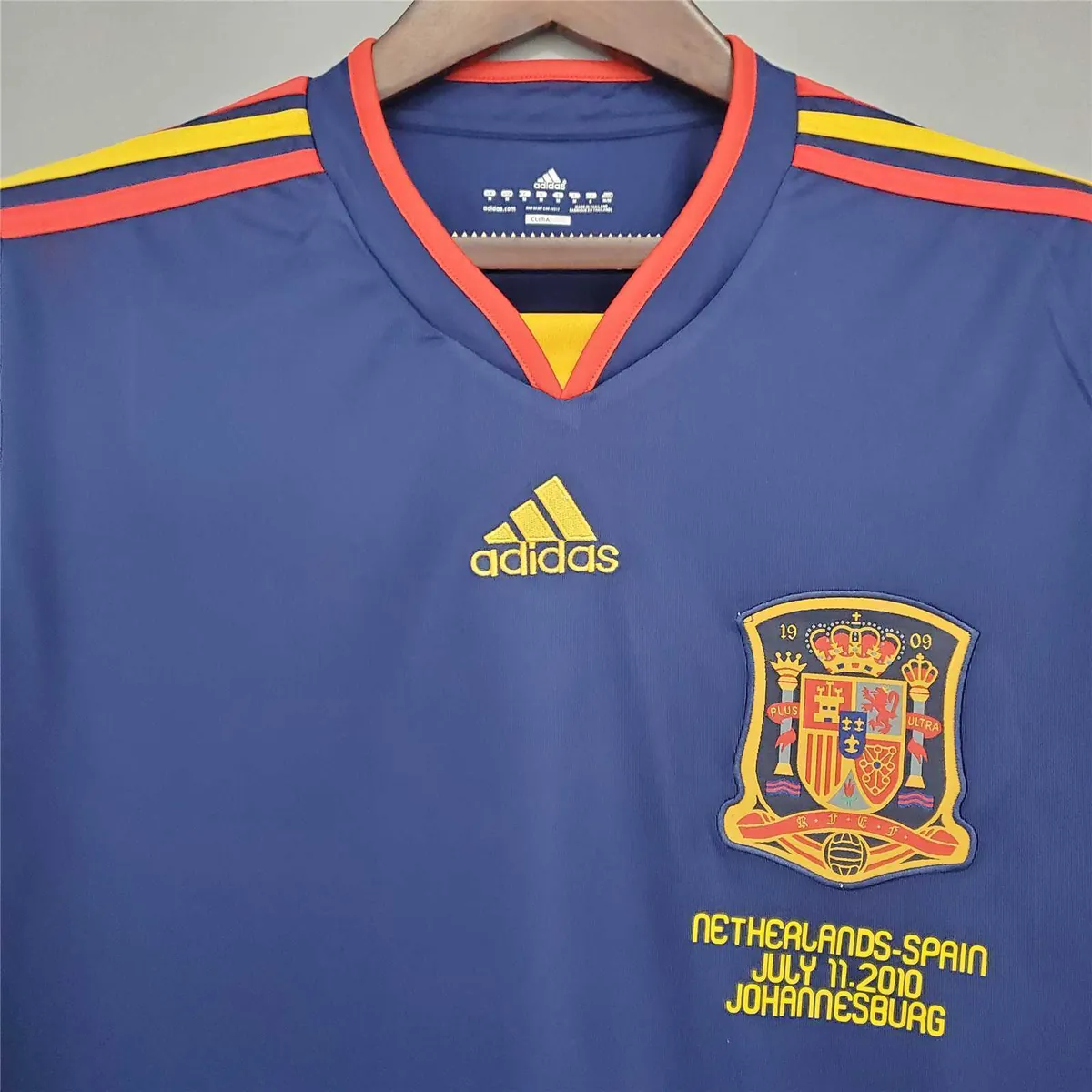 2010 Spain away long sleeve 6