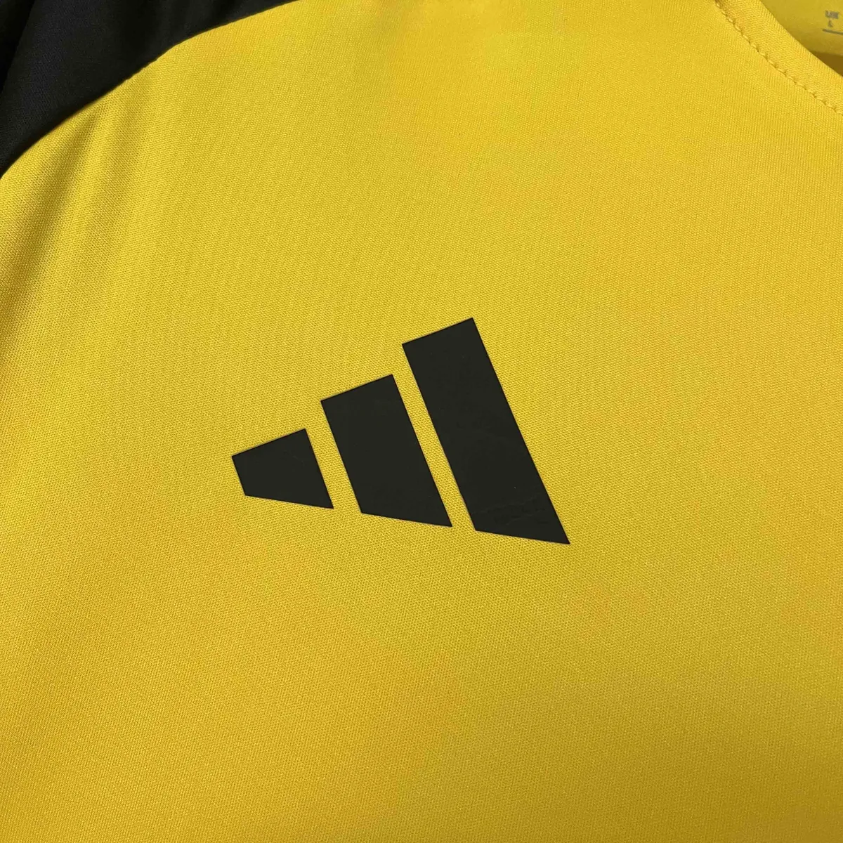 24-25 Atletico Mineiro Yellow Training Kit Soccer T-Shirts AAAAJersey Supplier Yupoo 1