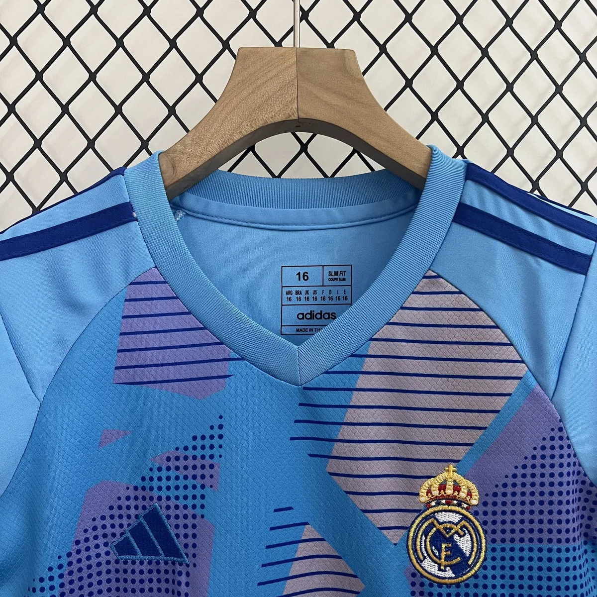 24-25 Real Madrid Goalkeeper Kid Kits Blue Youth Apparels AAAAJersey Supplier Yupoo 2