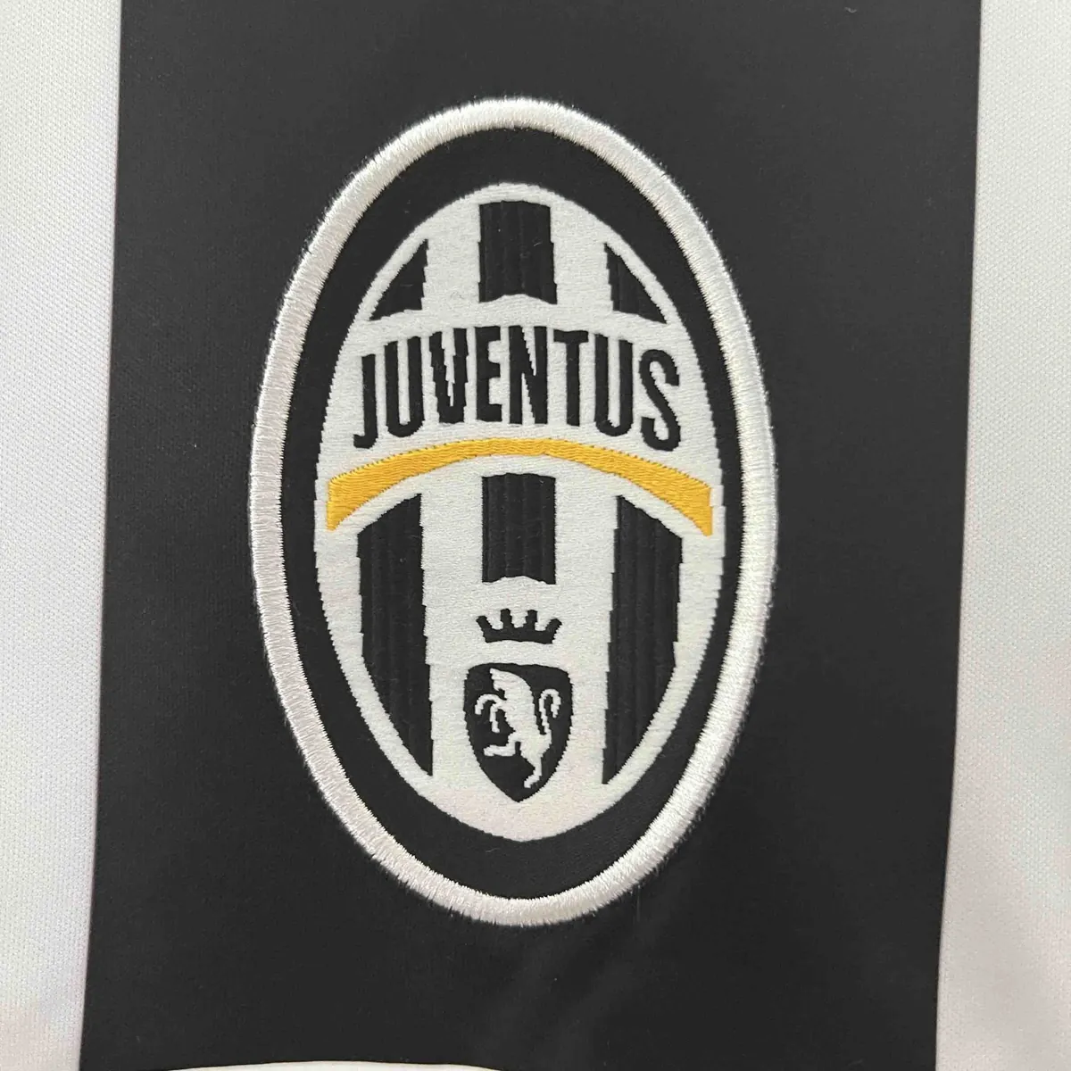04-05 Juventus Home Retro Kit Jersey Supplier Yupoo S-2XL 1