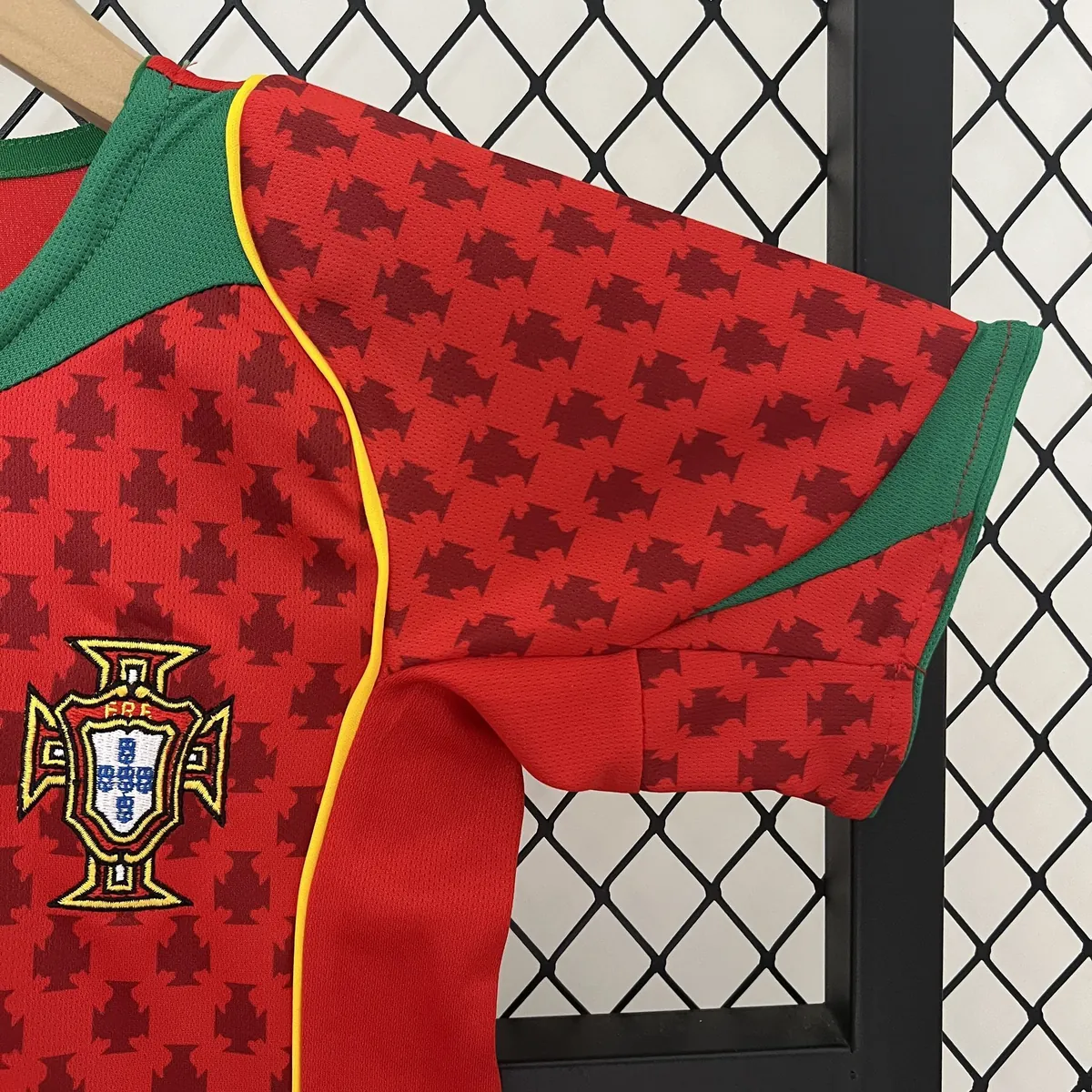 2004 Portugal Home Retro Kid Kits Youth Apparels AAAAJersey Wholesale Yupoo 1