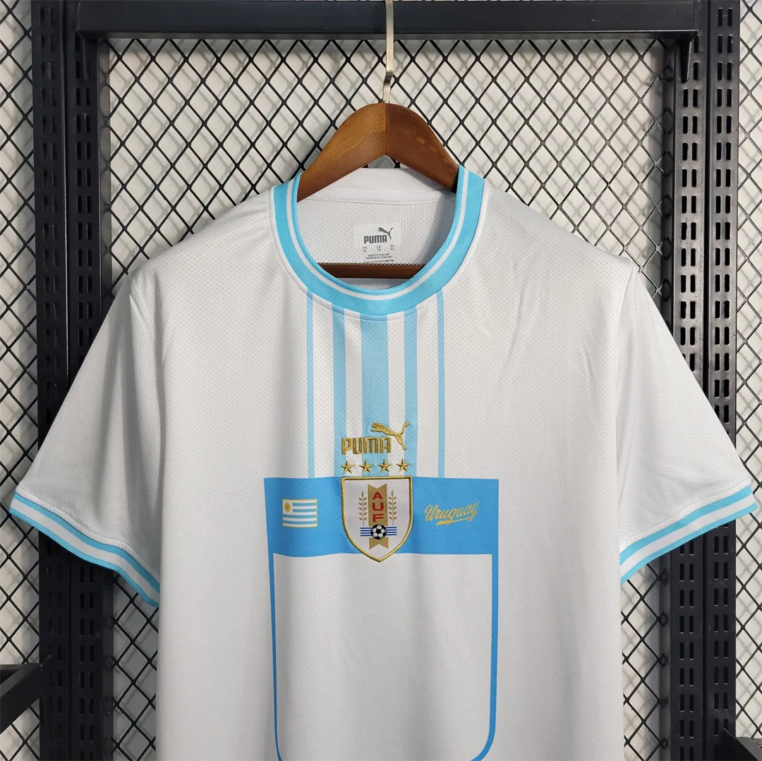 2022 Uruguay away 5