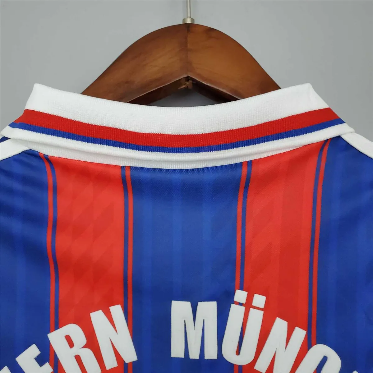 95-97 Bayern Munich home red blue 8
