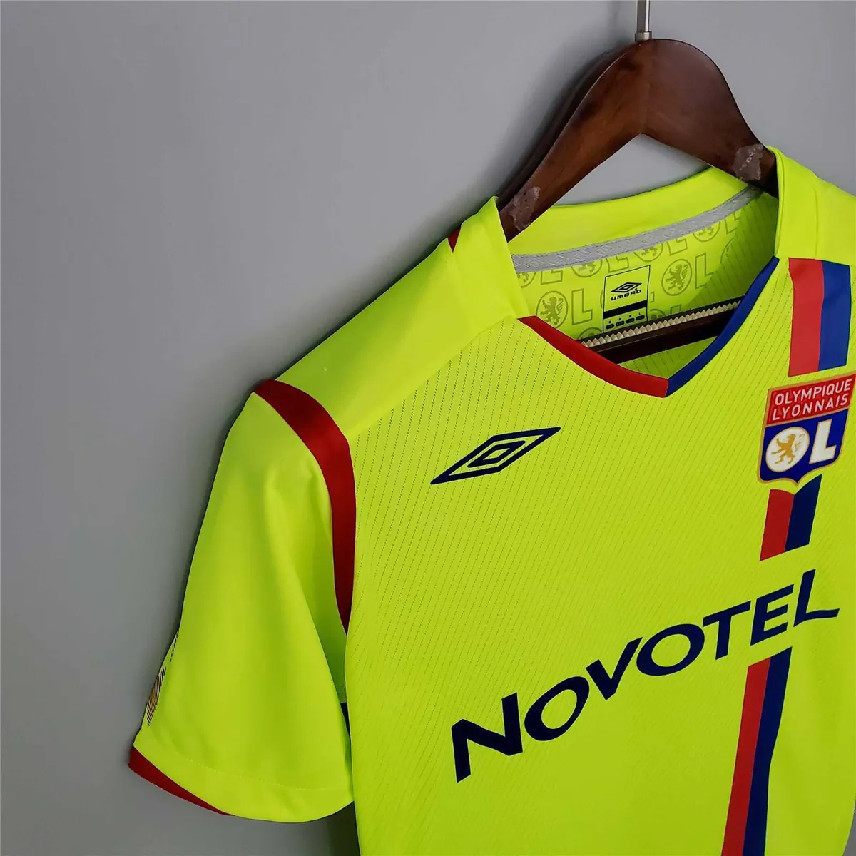 08-09 Lyon green third away with UCL and fonts 7