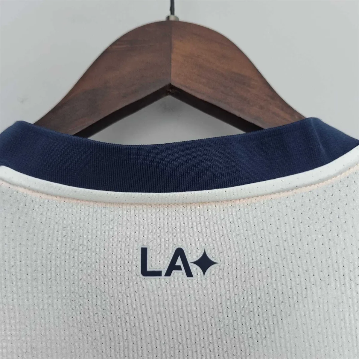 22-23 LA Galaxy woman home 4