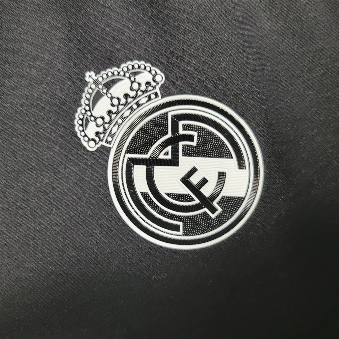 16-17 Real Madrid third away 6