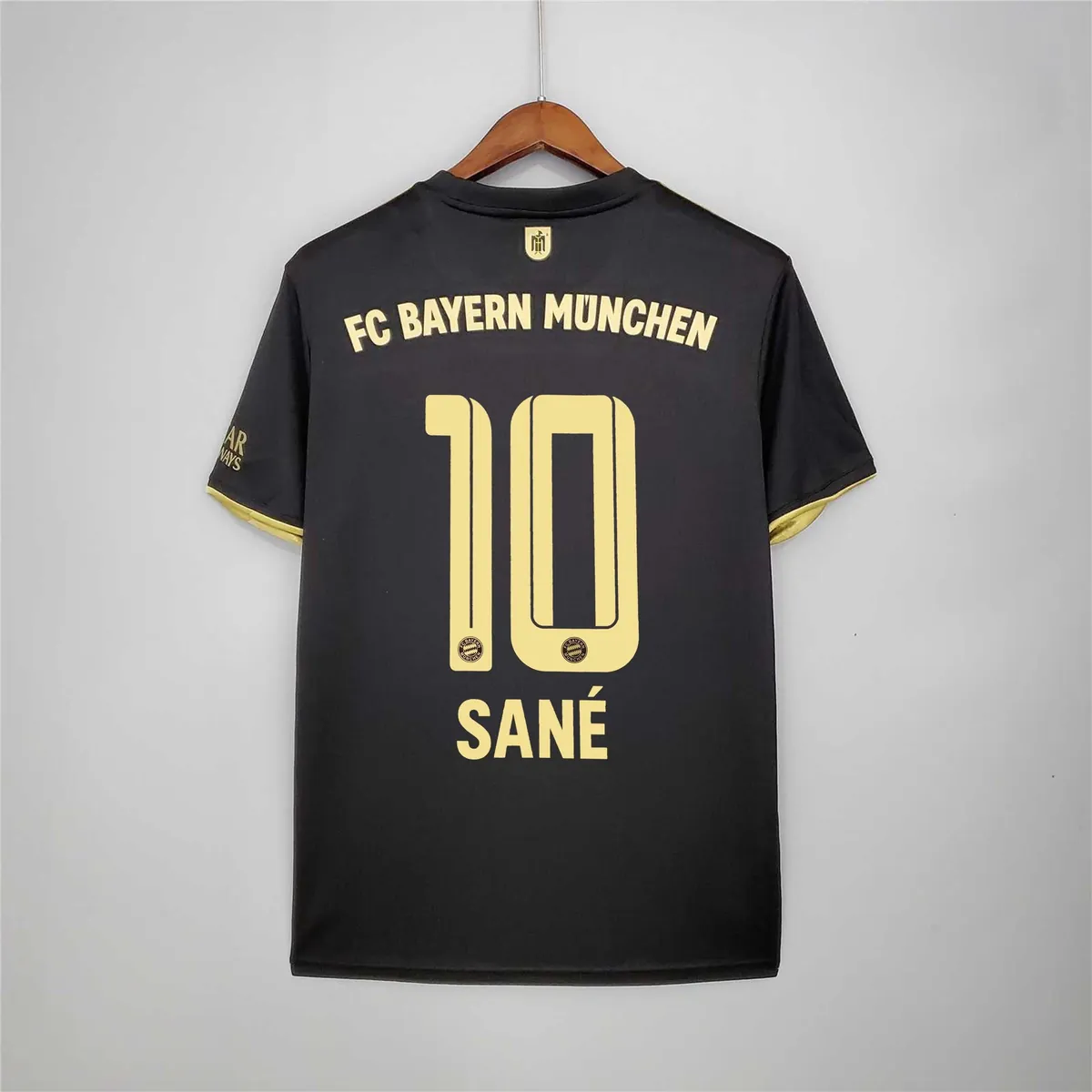 21-22 Bayern Munich away 16