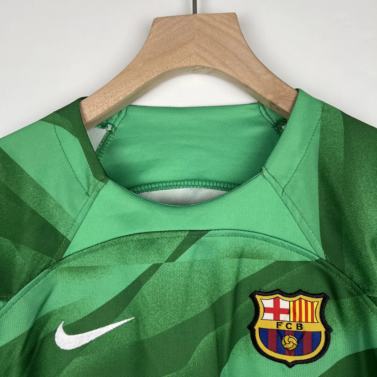23-24 Barcelona Kids goalkeeper green size 16-28 6