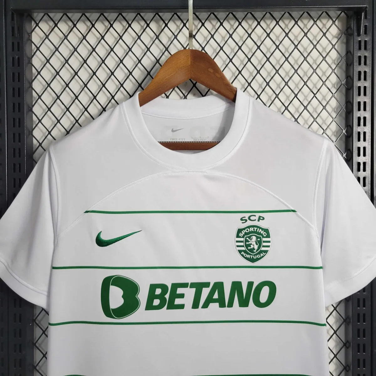 23-24 Sporting Lisbon Away Shirt Football Jerseys Yupoo 2