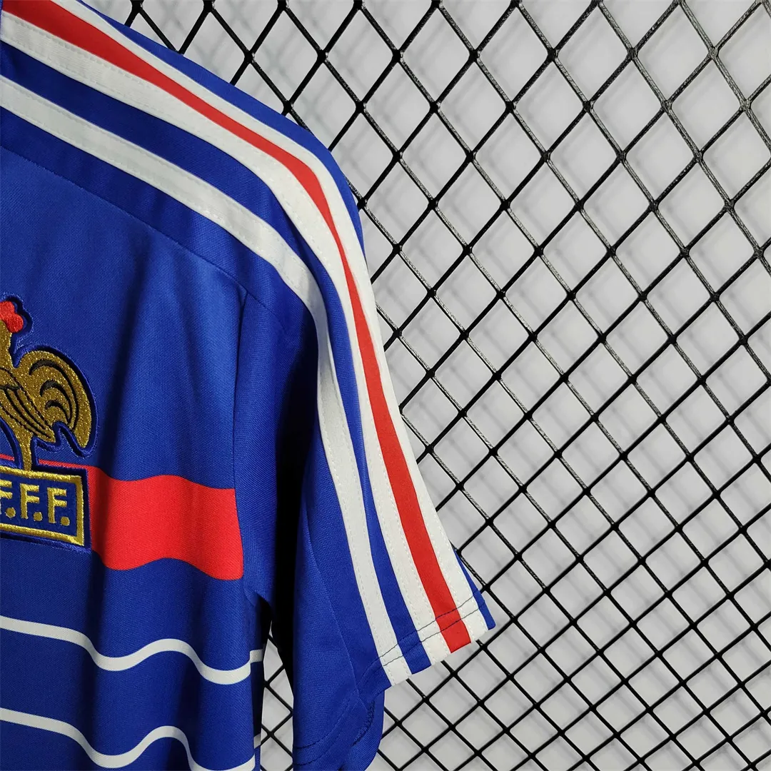 1984 France home 9