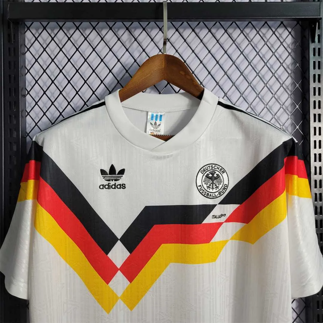 1990 Germany home 9