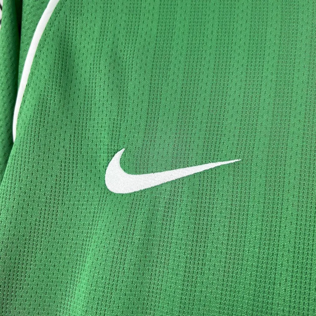 07-08 Manchester United Retro Green Goalkeeper Kit Vintage Shirt AAAAJersey Supply Yupoo 1