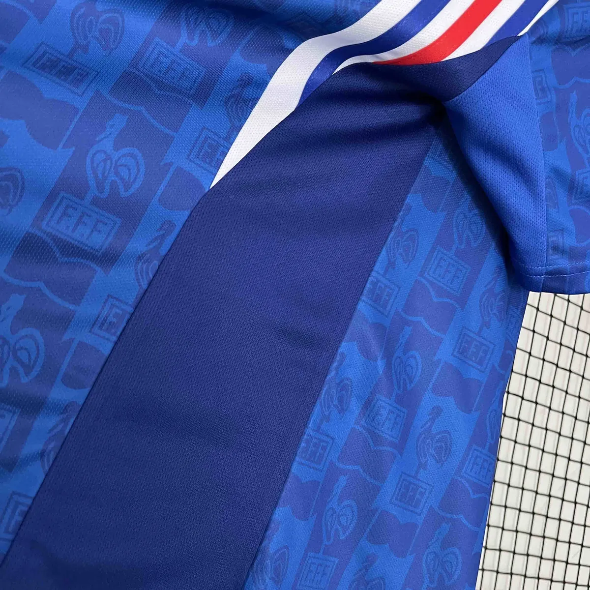 1996 France Home Retro Kit Football Uniform AAAAJerseys Dropshipping Yupoo 4