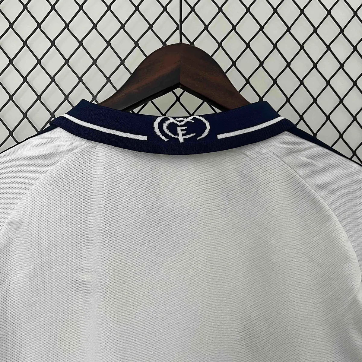 00-01 Real Madrid Home Retro Kit Long Sleeve Vintage Shirt Football AAAAJersey Supplier 2