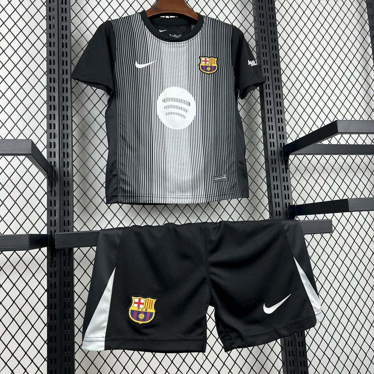 25-26 Kids Barcelona Goalkeeper Black Kit Youth Apparels Football AAAAJersey Dropship Yupoo 4