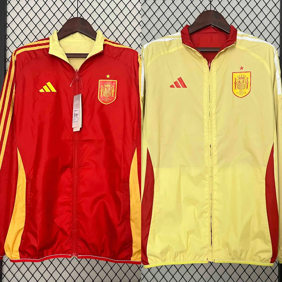 2024 Spain Trench Coat Reversible Windbreaker Double-Sides Jacket AAAAJersey Supplier Yupoo 7