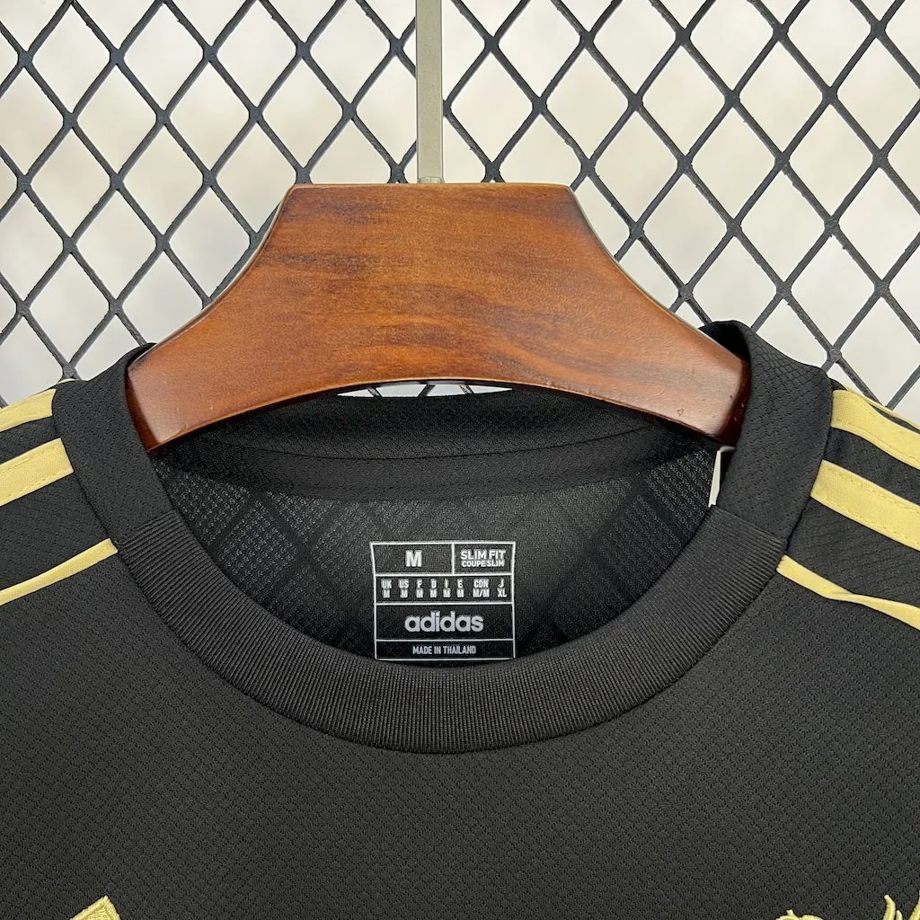 25-26 Liverpool Black Gold Edition Shirt Football Apparel AAAAJersey Wholesale Yupoo 8