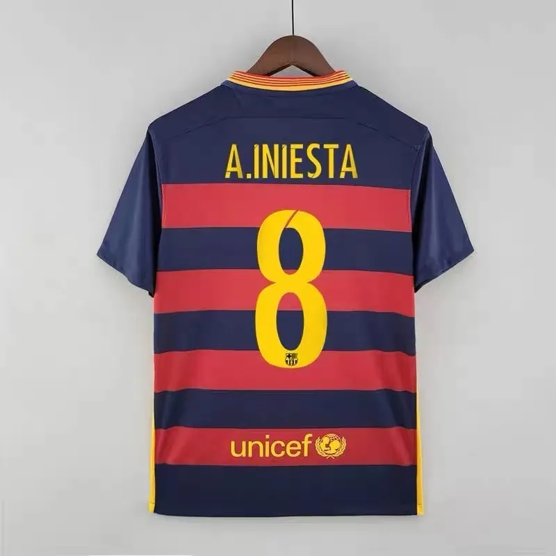 15-16 Barcelona home 13