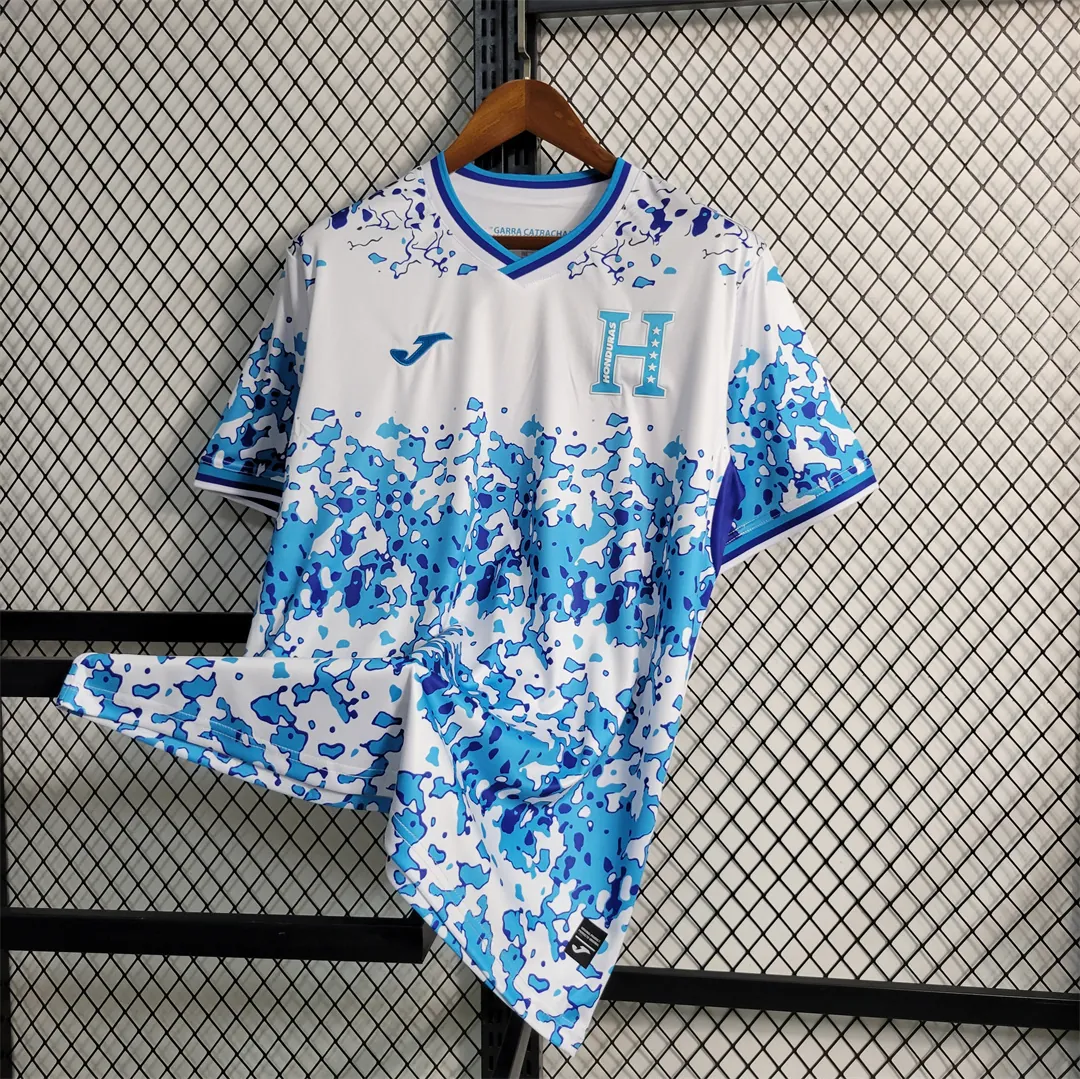 23-24 Honduras away 1