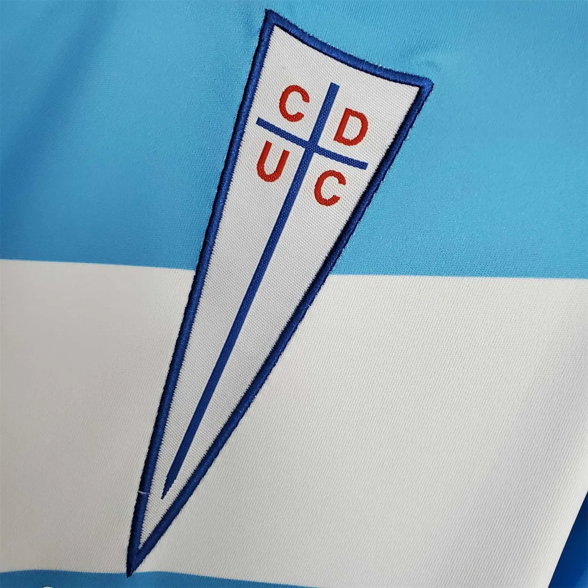 2011 La Católica Commemorative 5