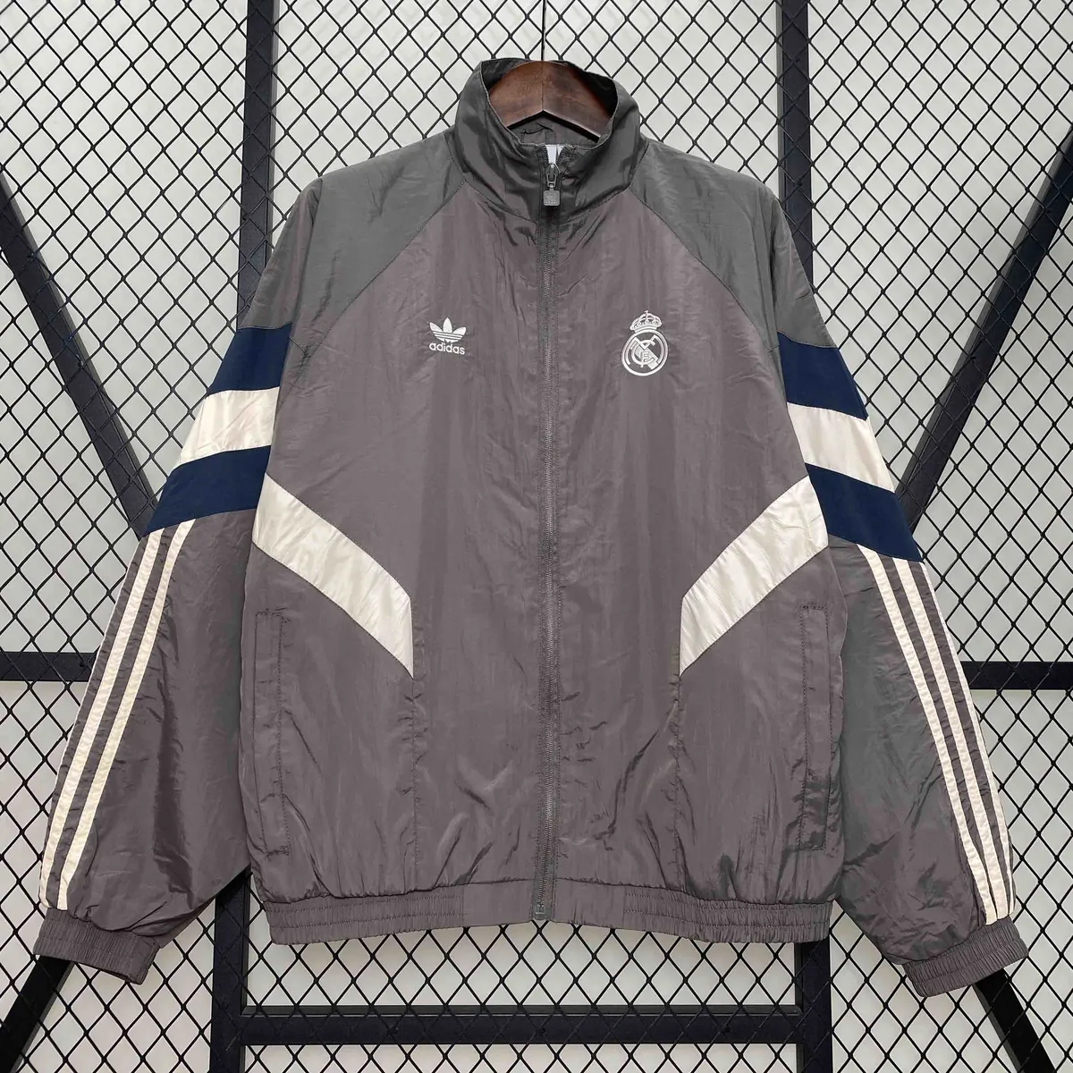 24-25 Real Madrid Grey Windbreaker Jacket AAAAJersey Supplier Yupoo 5